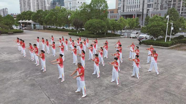 健身俱乐部, 这位退休职 健身俱乐部, 这位退休职