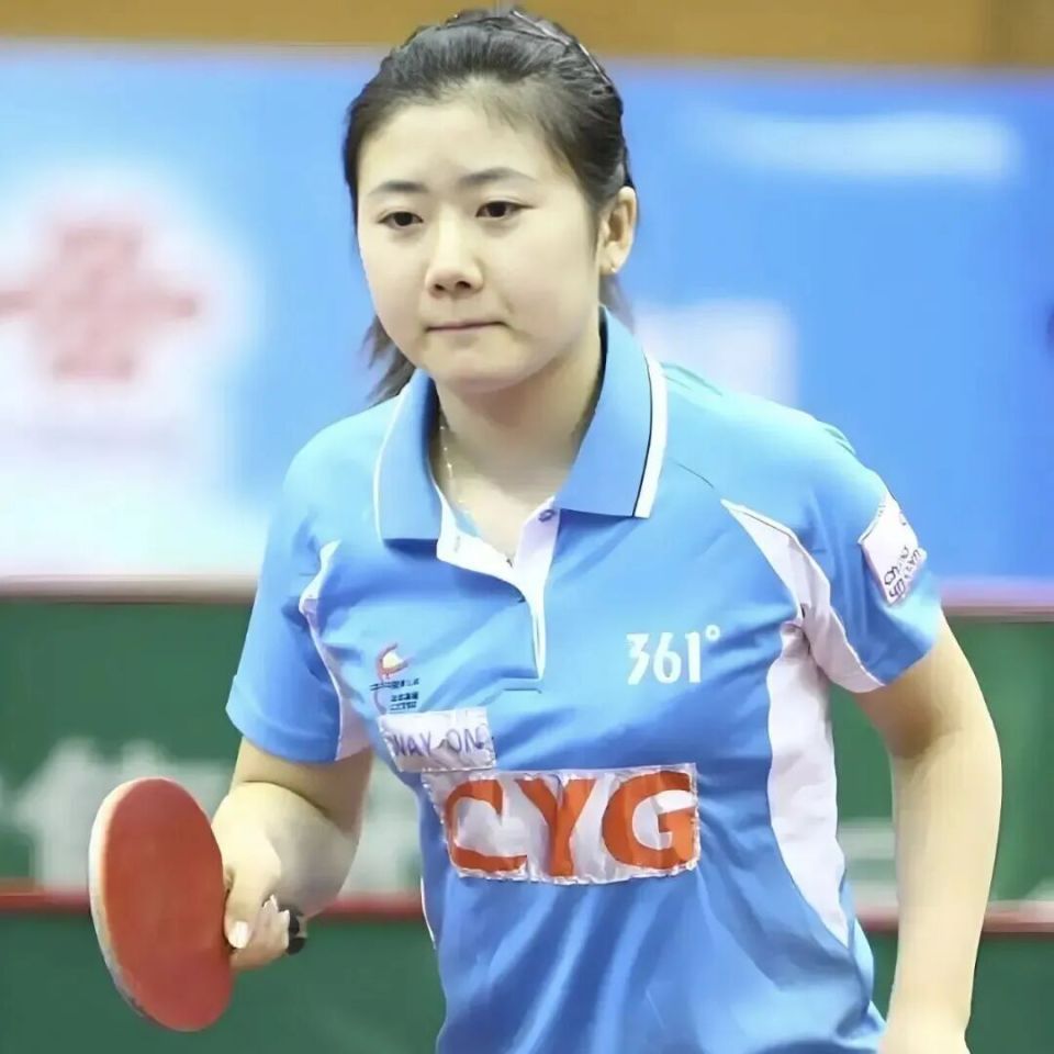 男人赶来挽, 着长大, 女人这边 男人赶来挽, 着长大, 女人这边