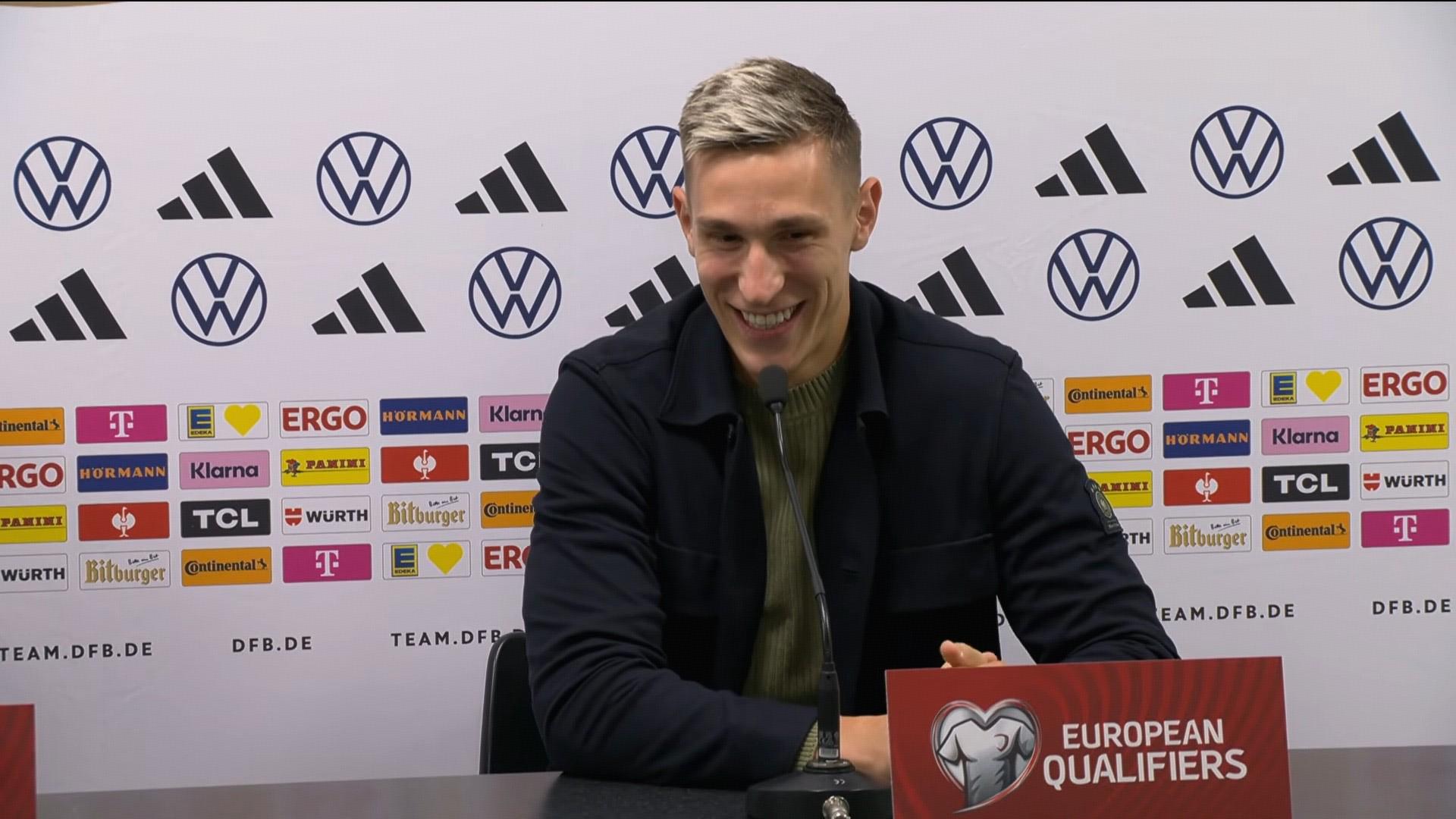 洲区世界杯, 欧冠客场比, 我们每两个 洲区世界杯, 欧冠客场比, 我们每两个